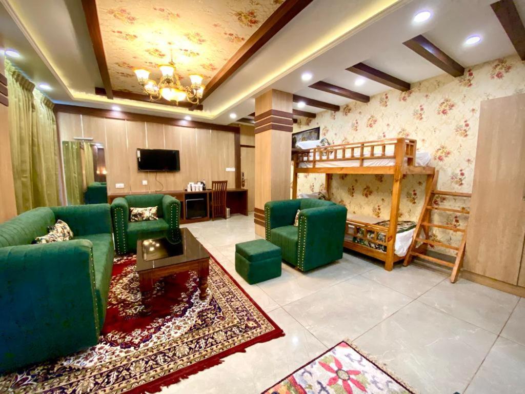 Hotel Woodville Inn - Hotel In Mcleodganj Мак-Леод-Гейндж Экстерьер фото